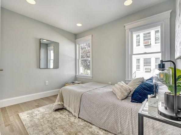 33 Hamilton St 1, Medford MA 02155