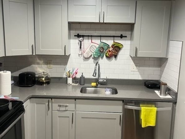 7 Weld St 35, Framingham MA 01702