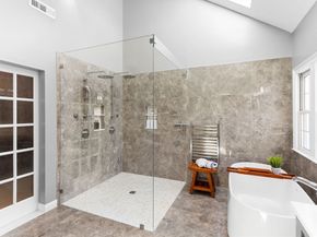10 Dunham Pond Rd, Lakeville MA 02347