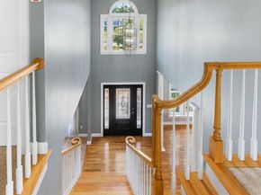10 Dunham Pond Rd, Lakeville MA 02347