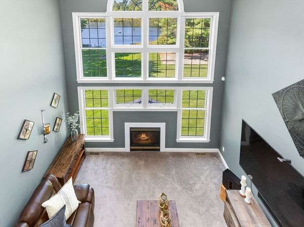 10 Dunham Pond Rd, Lakeville MA 02347