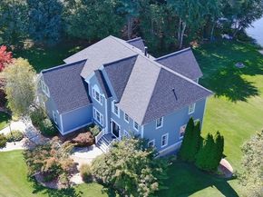 10 Dunham Pond Rd, Lakeville MA 02347
