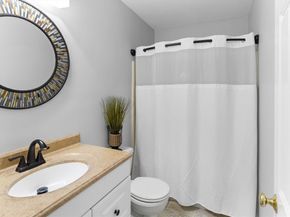 10 Dunham Pond Rd, Lakeville MA 02347
