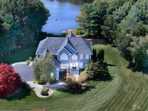 10 Dunham Pond Rd, Lakeville MA 02347