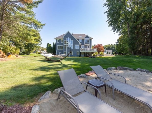10 Dunham Pond Rd, Lakeville MA 02347