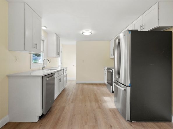 34 Rockland Road, Auburn MA 01501