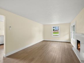 34 Rockland Road, Auburn MA 01501