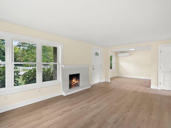 34 Rockland Road, Auburn MA 01501