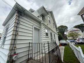 12 Stoneland Rd, Worcester MA 01603
