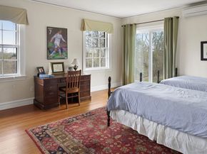 5 Main Dr, Wenham MA 01984