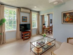 5 Main Dr, Wenham MA 01984