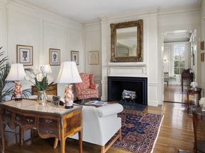 5 Main Dr, Wenham MA 01984