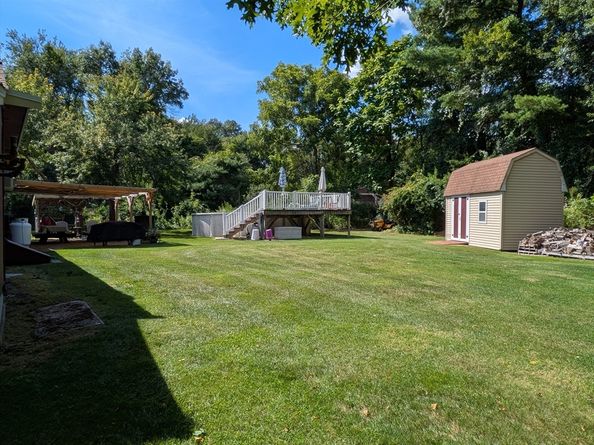 12 Lovering St, Medway MA 02053