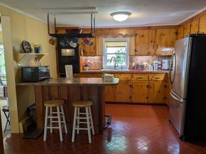 12 Lovering St, Medway MA 02053