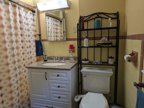 12 Lovering St, Medway MA 02053