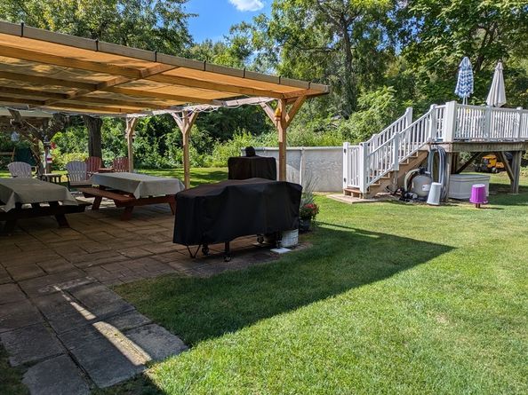 12 Lovering St, Medway MA 02053