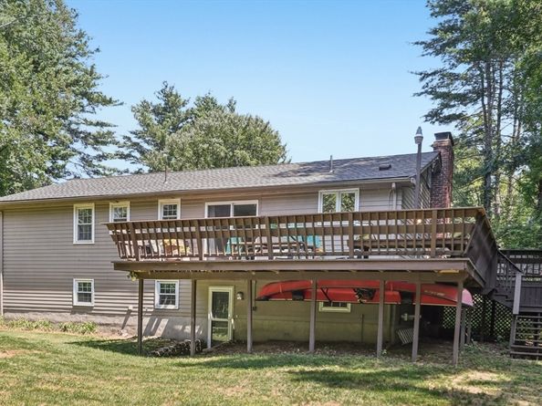 318 Harvard Rd, Stow MA 01775
