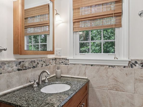 318 Harvard Rd, Stow MA 01775