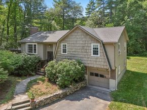 318 Harvard Rd, Stow MA 01775