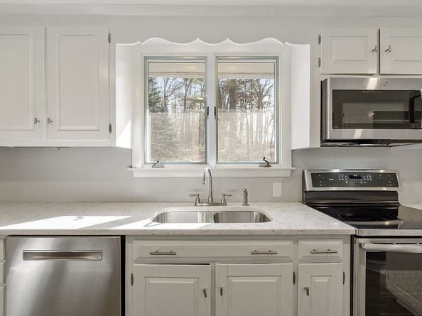21 Woodside Road, Harvard MA 01451