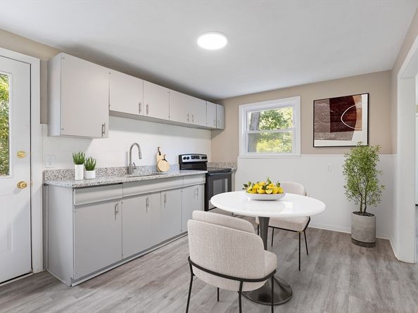 296 Pond St, Avon MA 02322
