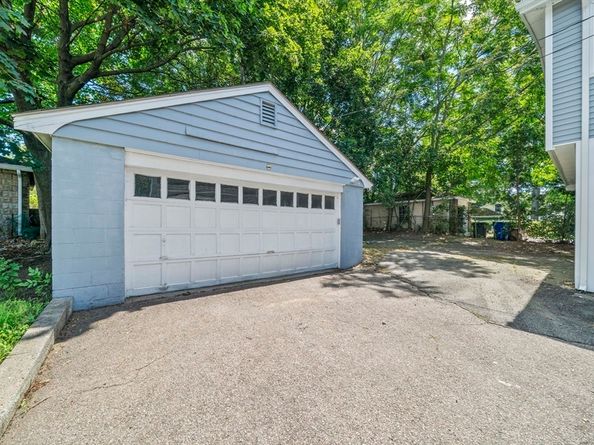 84 Blue Hills Parkway, Milton MA 02186