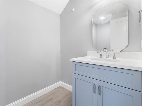 868 Washington St 868, Norwood MA 02062