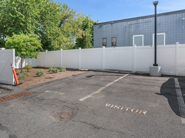 868 Washington St 868, Norwood MA 02062