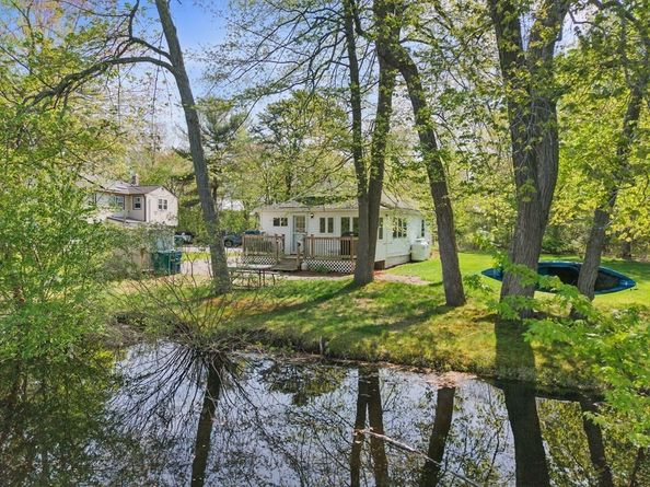 12 Stoney Dr, Billerica MA 01862
