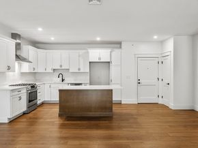 134 Court St 12, Plymouth MA 02360