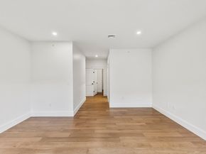 134 Court St 12, Plymouth MA 02360