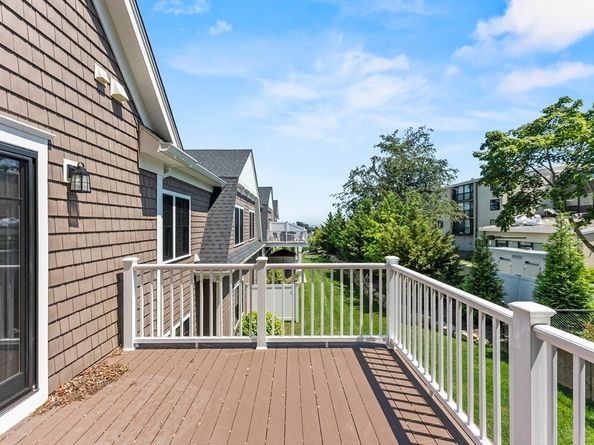 134 Court St 12, Plymouth MA 02360