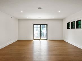134 Court St 12, Plymouth MA 02360