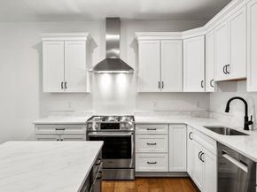 134 Court St 12, Plymouth MA 02360