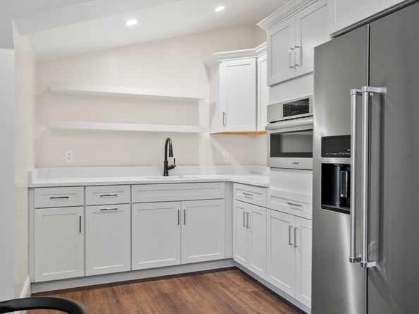 134 Court St 12, Plymouth MA 02360