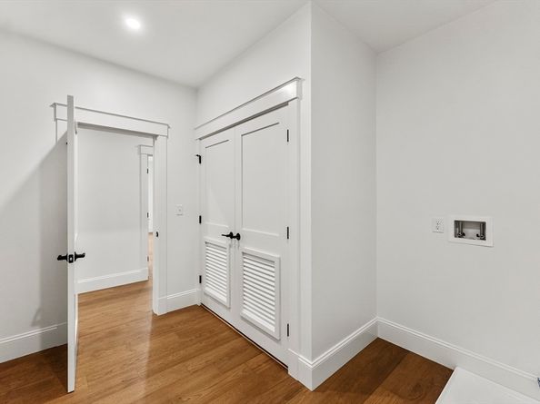 134 Court St 12, Plymouth MA 02360