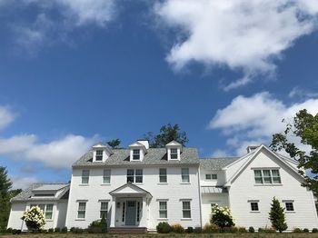 30 Cushing Dr