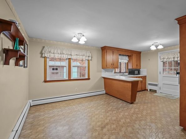 11 Federal St, Blackstone MA 01504