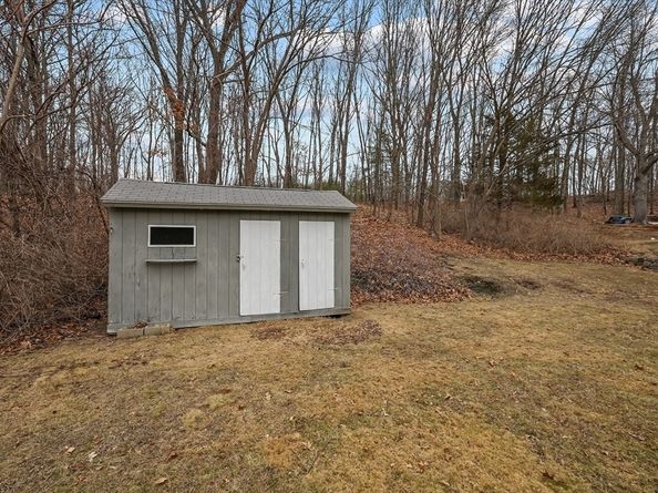 11 Federal St, Blackstone MA 01504