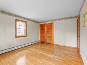 11 Federal St, Blackstone MA 01504