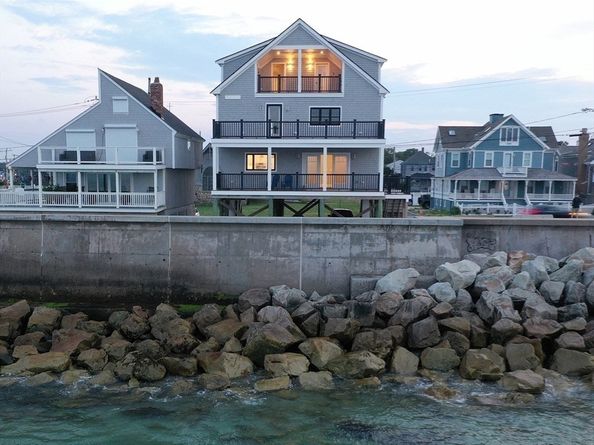 328 Ocean St, Marshfield MA 02051