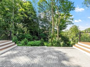20 Oakland Street, Wellesley MA 02481
