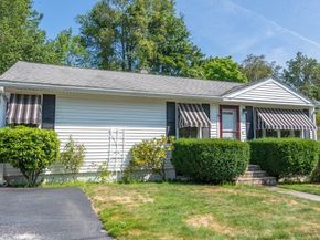 17 Orrison St, Worcester MA 01609