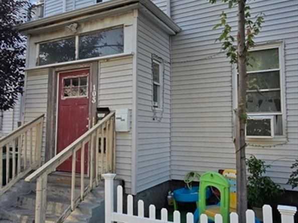 103 Warren St, Lynn MA 01905