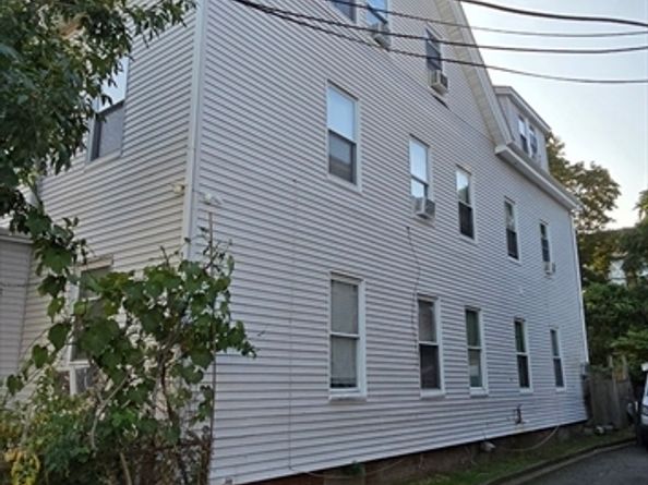 103 Warren St, Lynn MA 01905