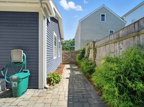 13 Oak St, Salem MA 01970