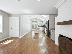 13 Oak St, Salem MA 01970