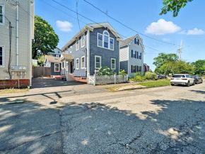 13 Oak St, Salem MA 01970