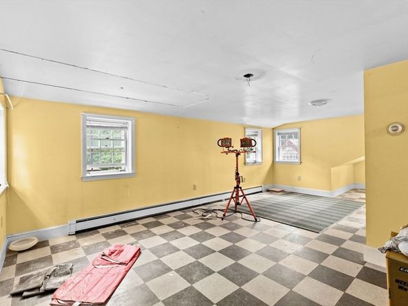 696 Summer St, Rockland MA 02370