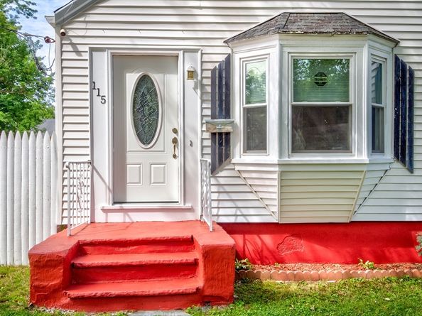 115 Ettrick St, Brockton MA 02301
